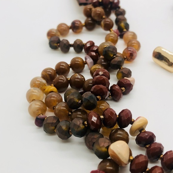 Vintage Unique Bead Necklace & Iridescent Earrings - Picture 15 of 16